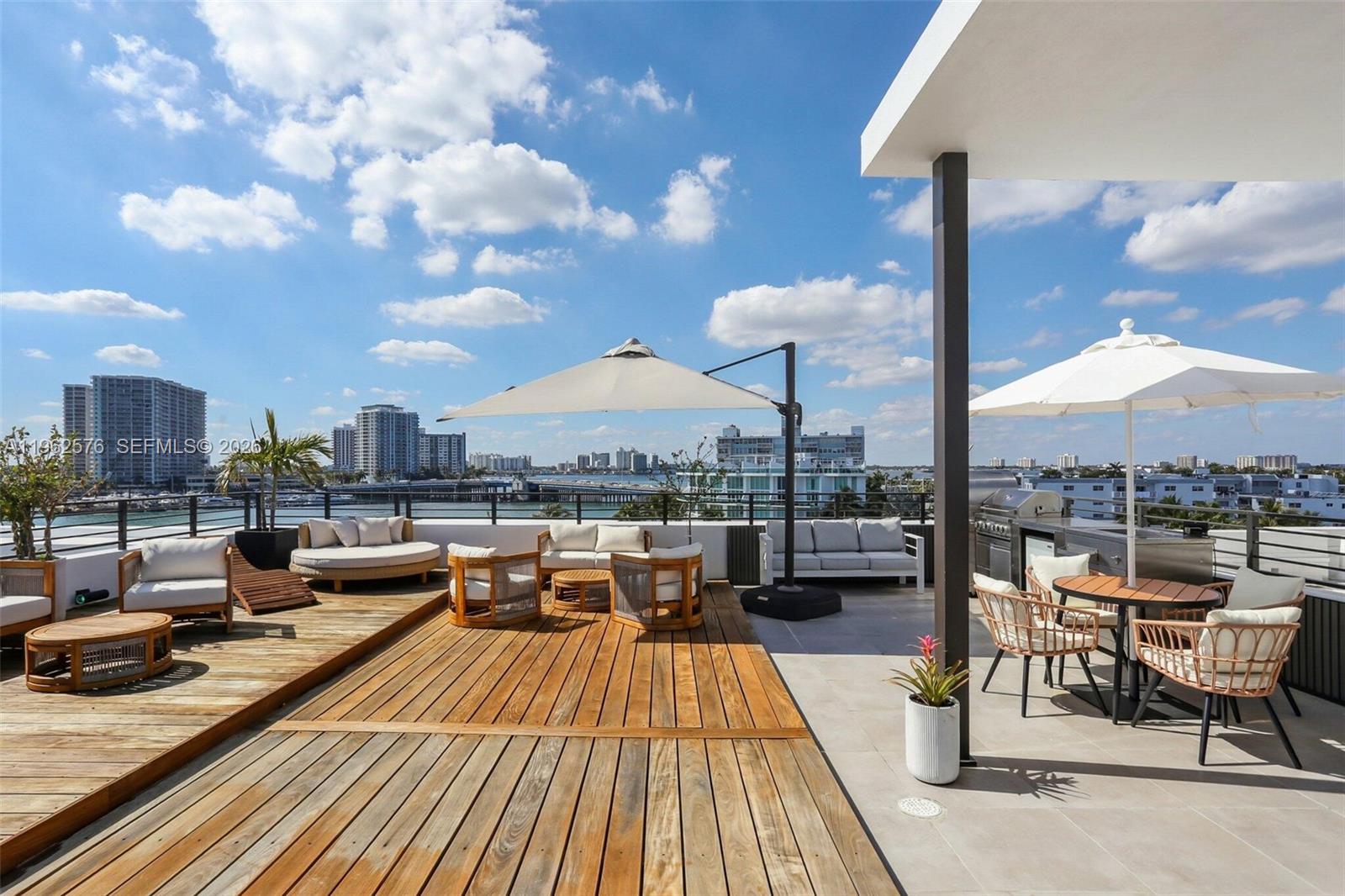 1930 Bay Dr Fith Level Un Miami Beach, FL 33141