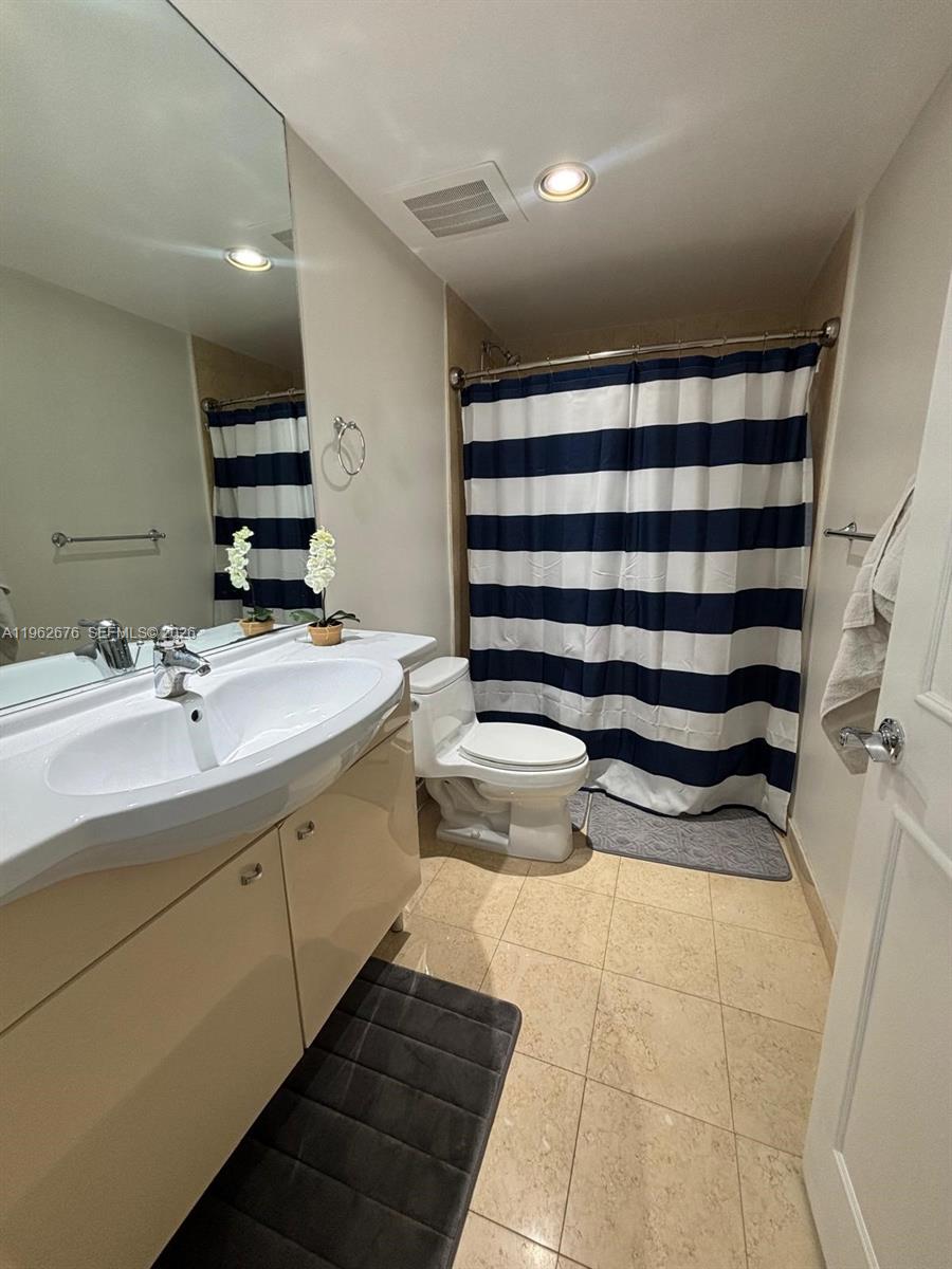 image Beach Club 211