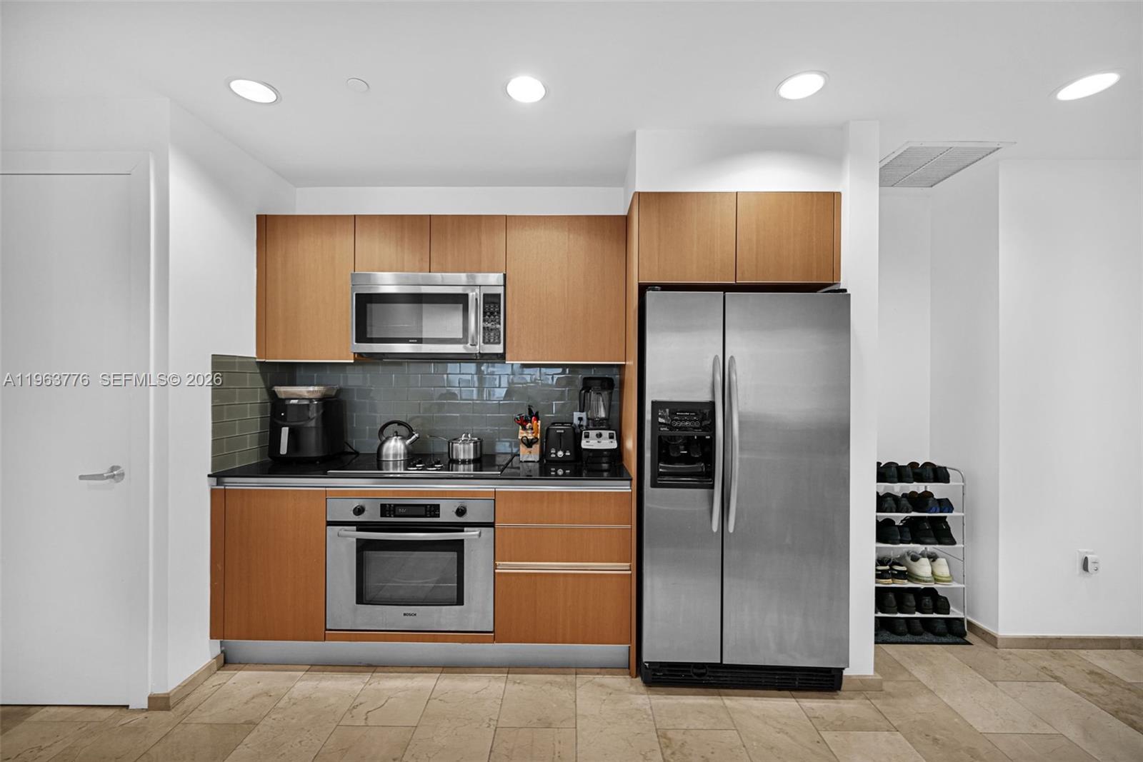 1050 Brickell Ave #2910 Miami, FL 33131