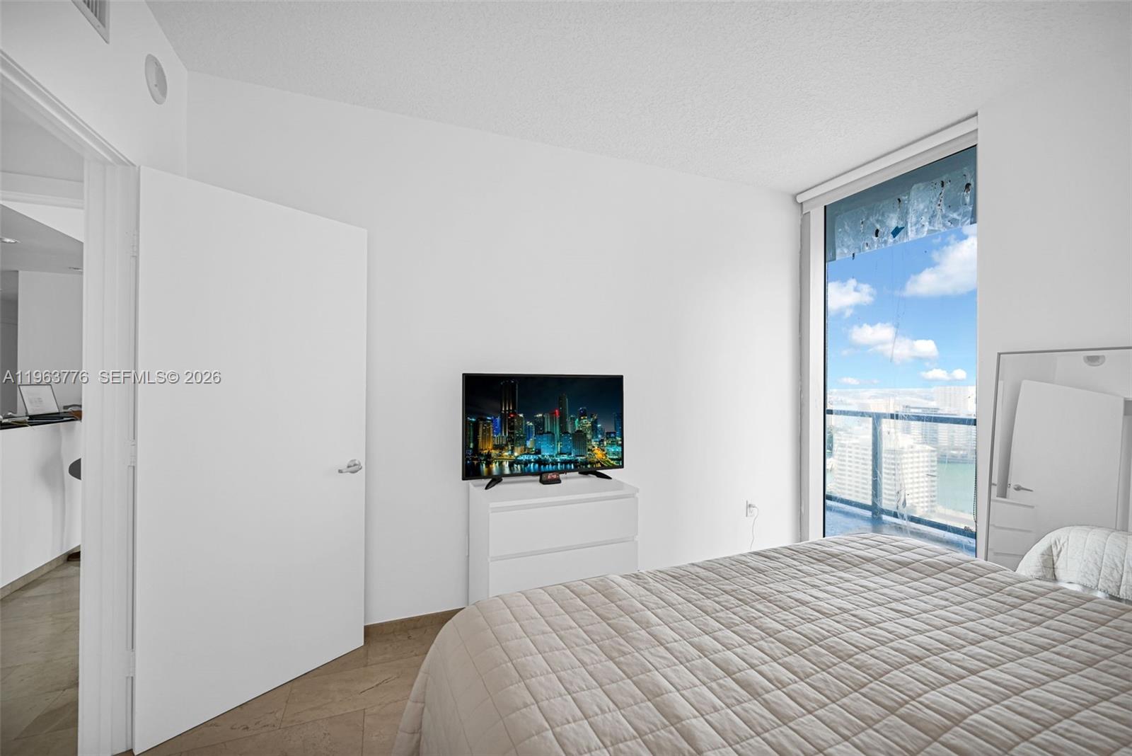 1050 Brickell Ave #2910 Miami, FL 33131