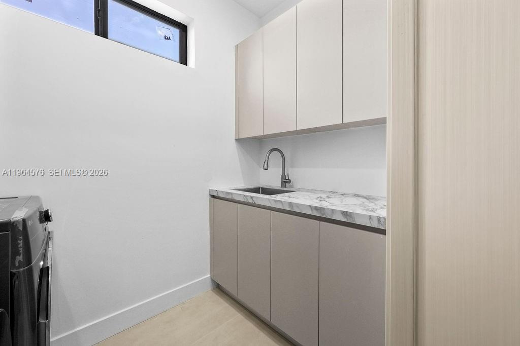 1337 NE 13th Ave Fort Lauderdale, FL 33304