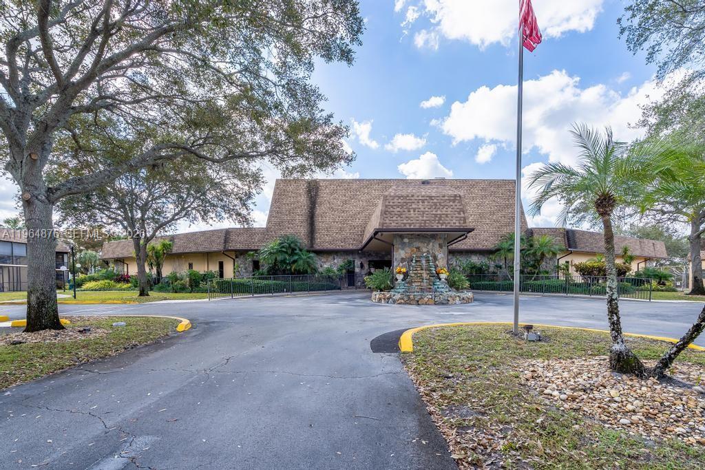 250 Gate Rd #257 Hollywood, FL 33024