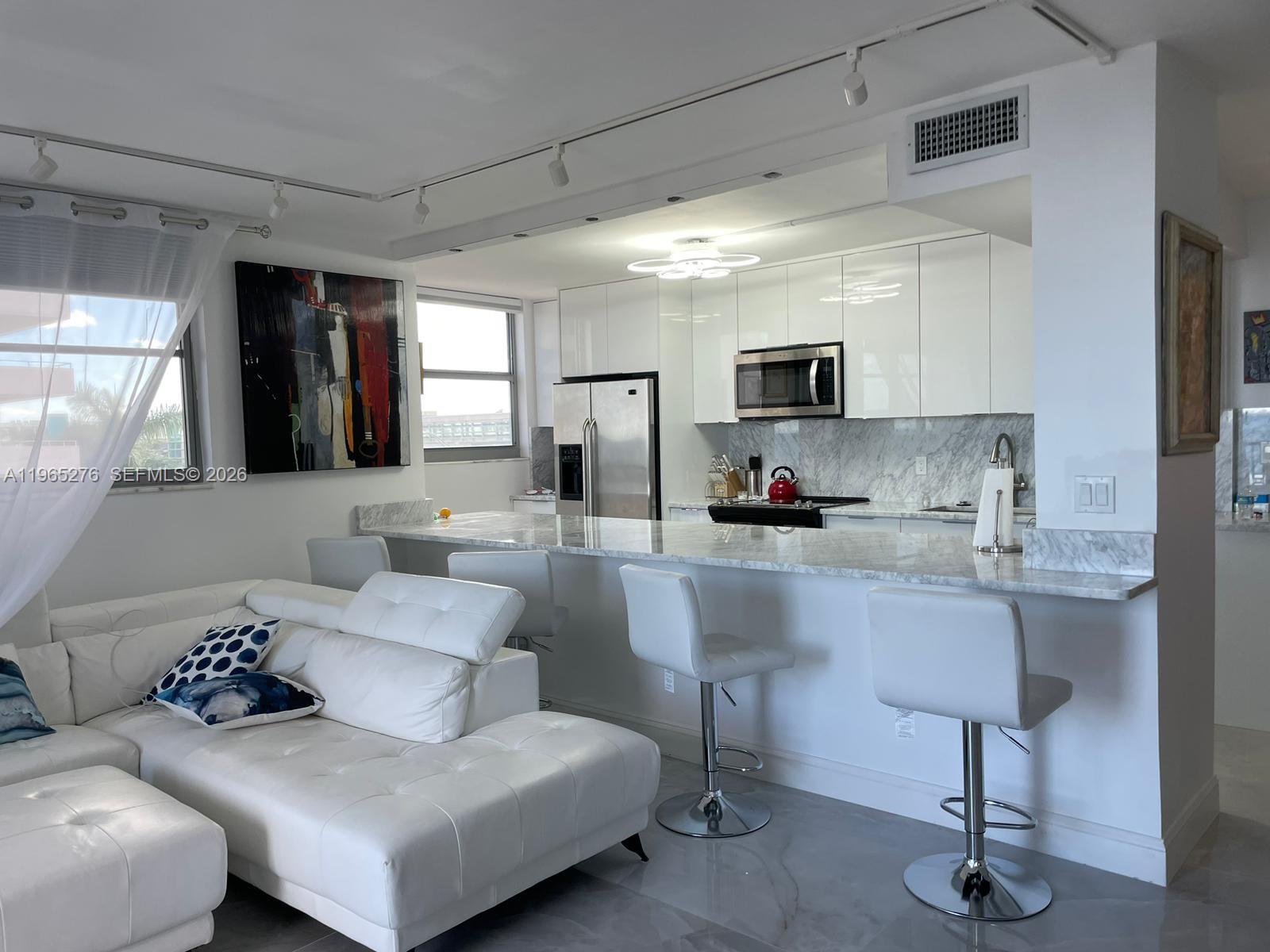 9273 Collins Ave #412 Surfside, FL 33154