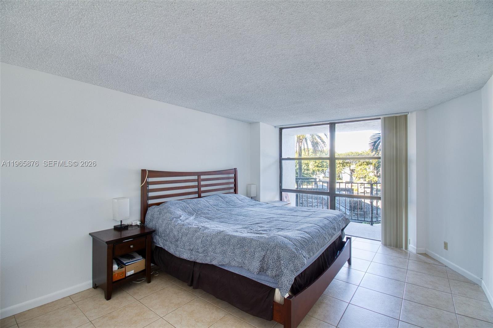 800 Parkview Dr #311 Hallandale Beach, FL 33009
