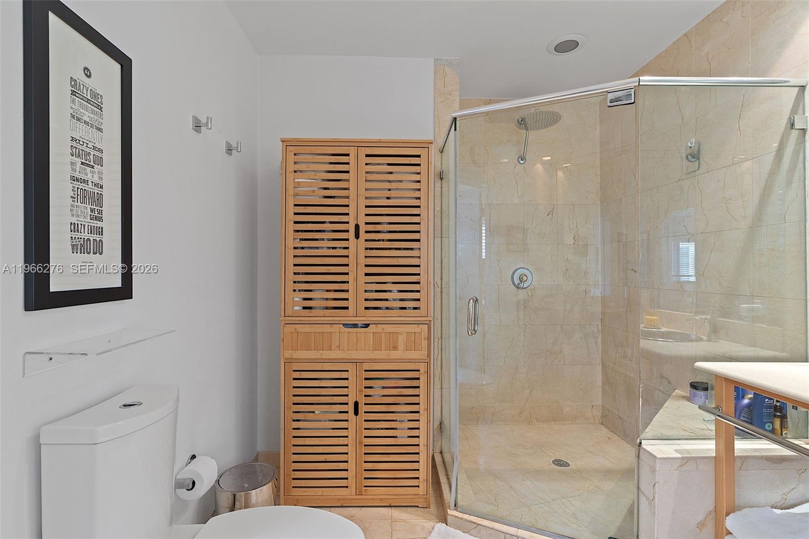 5830 Pine Tree Dr Miami Beach, FL 33140