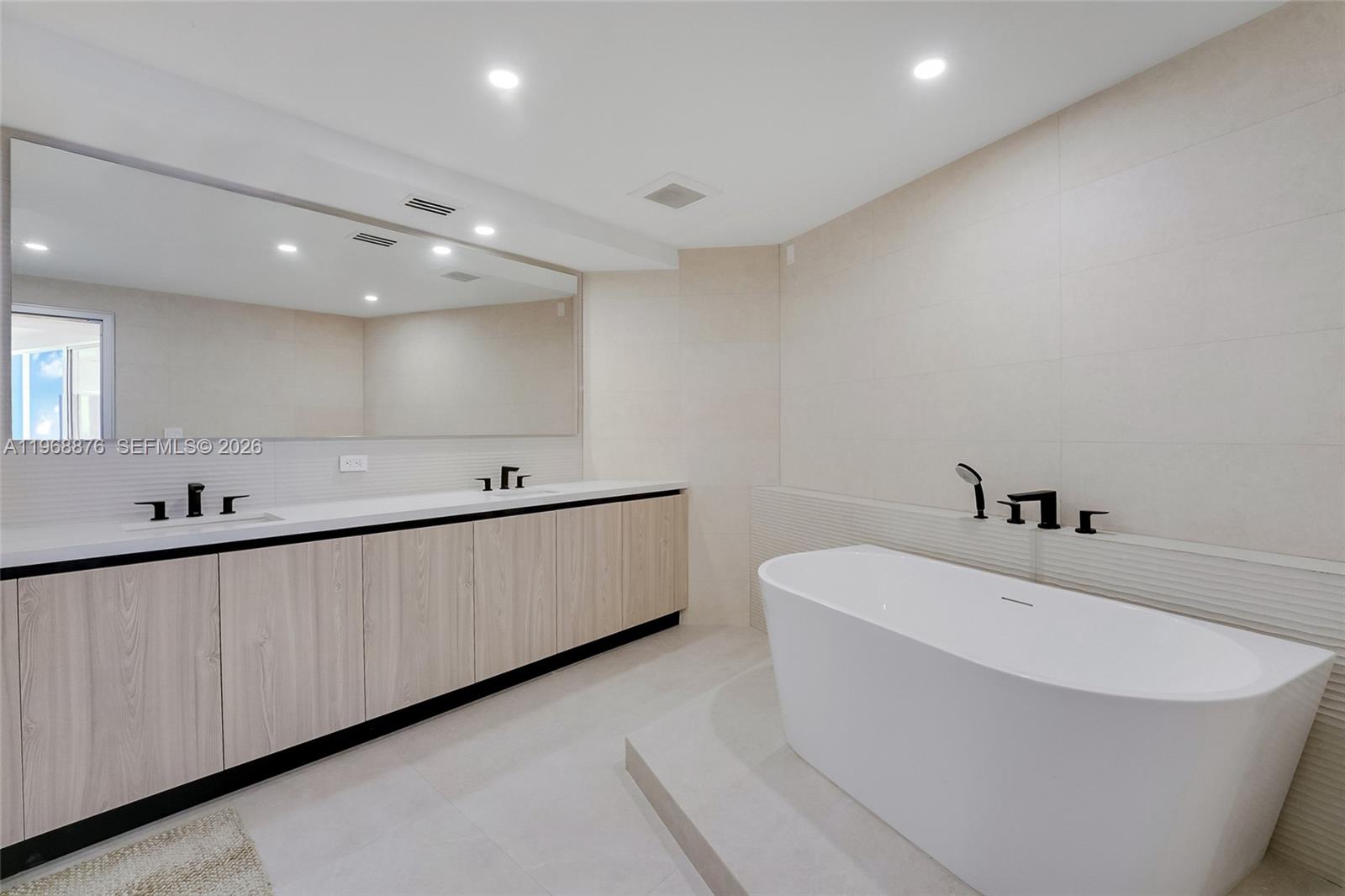 720 NE 69th St #12S Miami, FL 33138