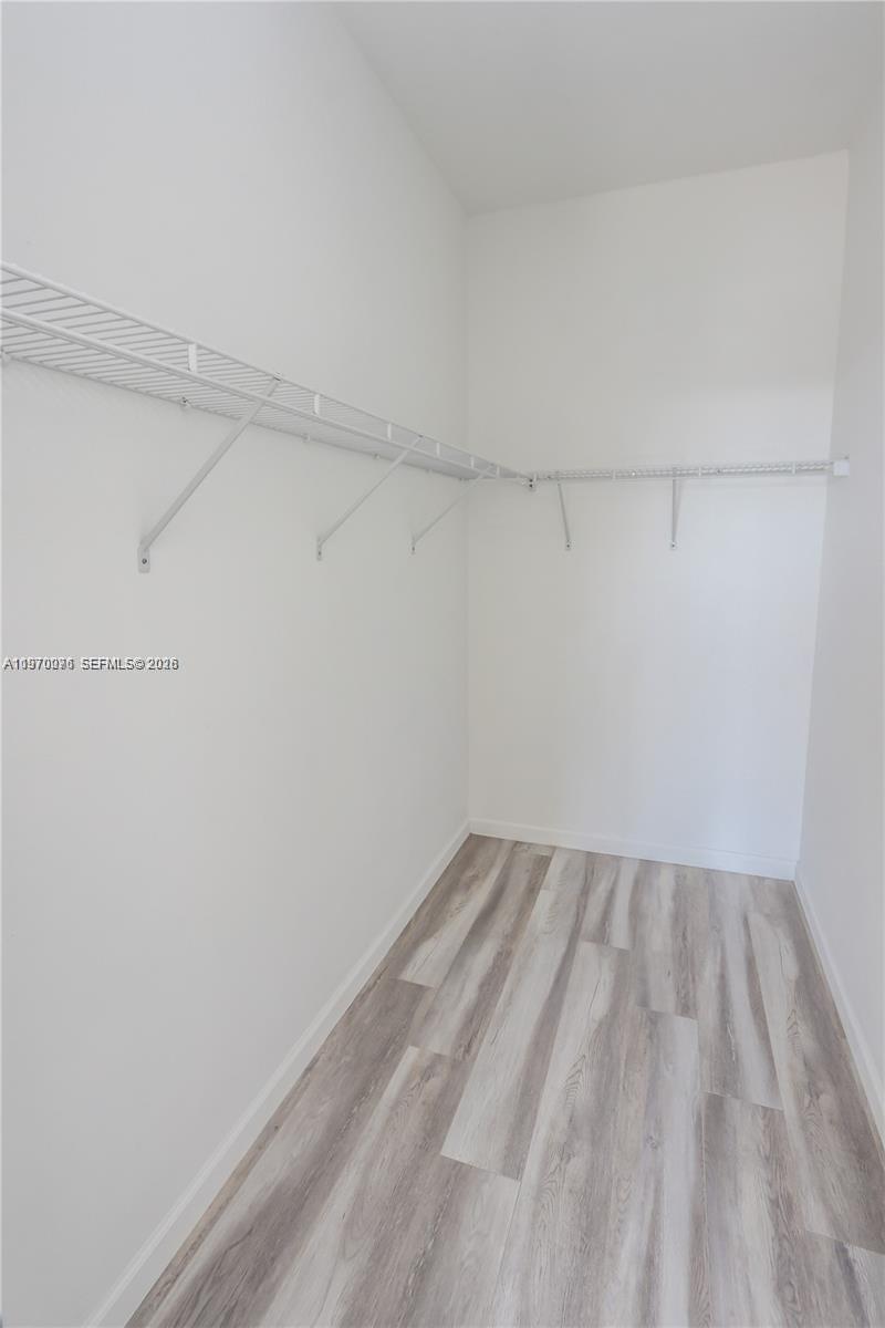 image Ten Aragon Condo12