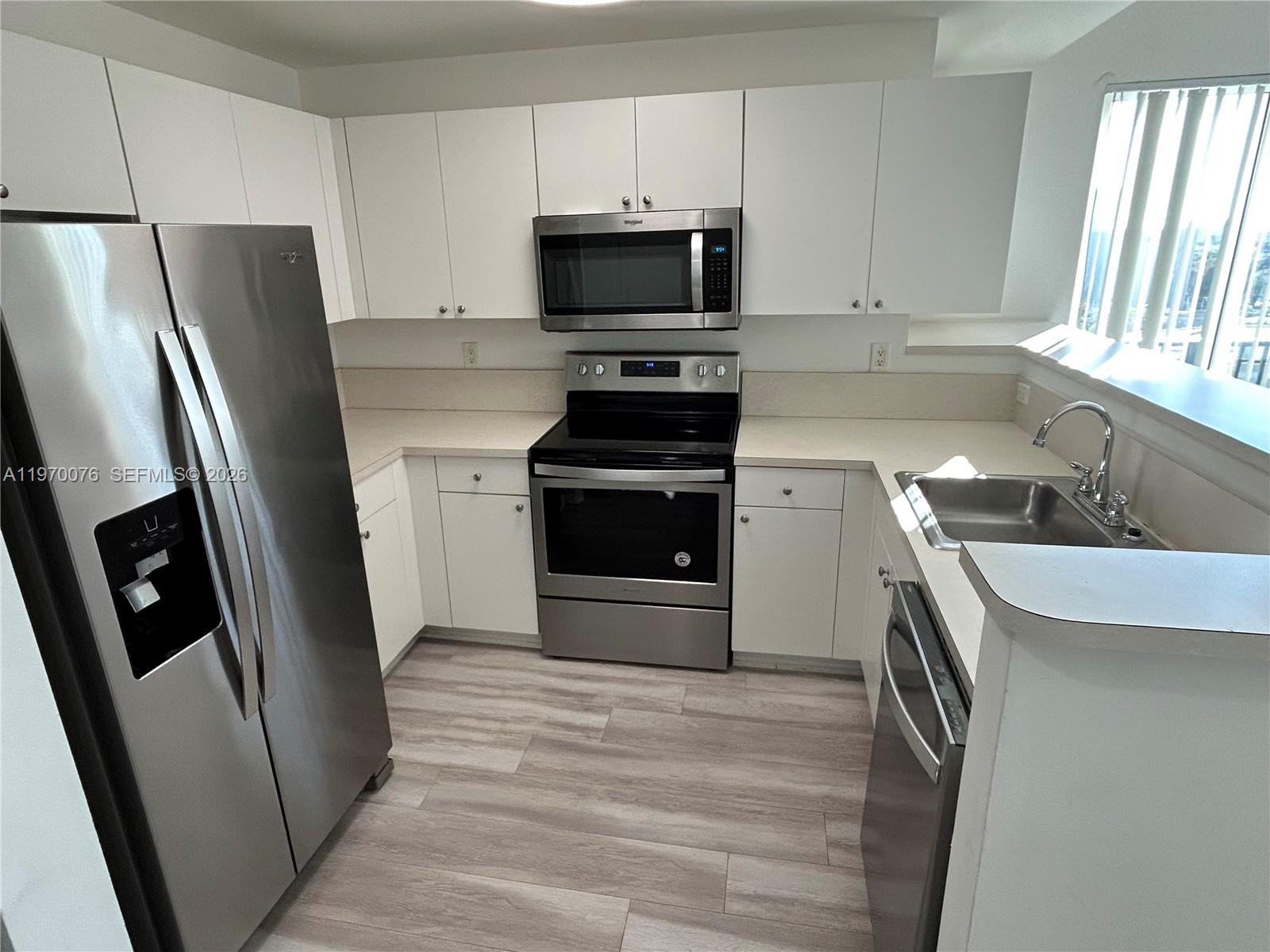 image Ten Aragon Condo4