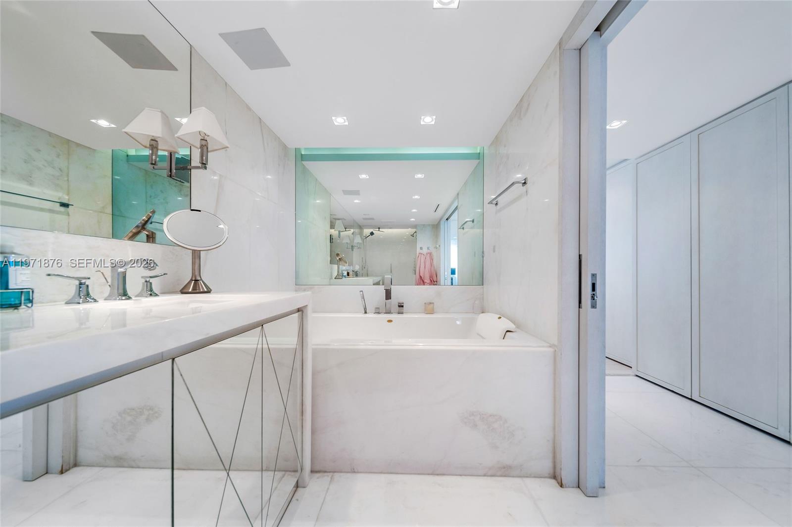 11 Island Ave #1511 Miami Beach, FL 33139