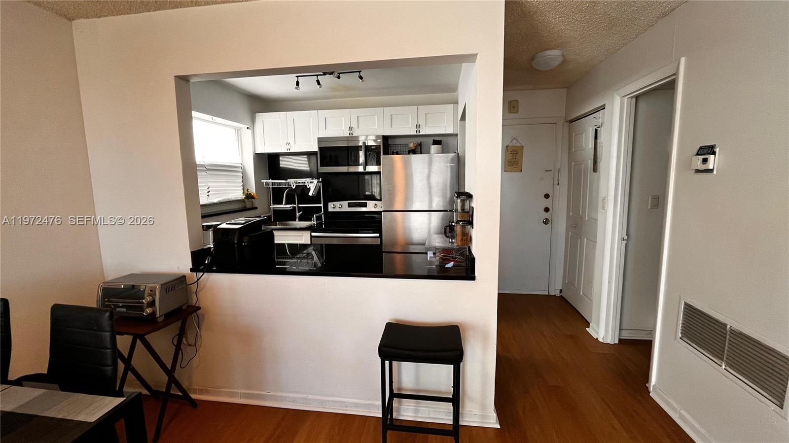 1990 Marseille Dr #407 Miami Beach, FL 33141