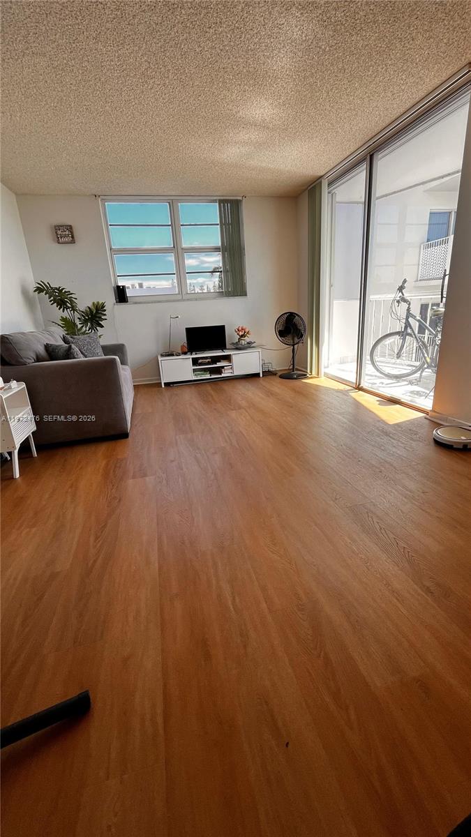 1990 Marseille Dr #407 Miami Beach, FL 33141