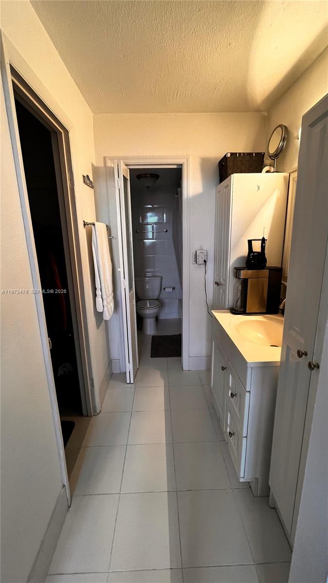 1990 Marseille Dr #407 Miami Beach, FL 33141