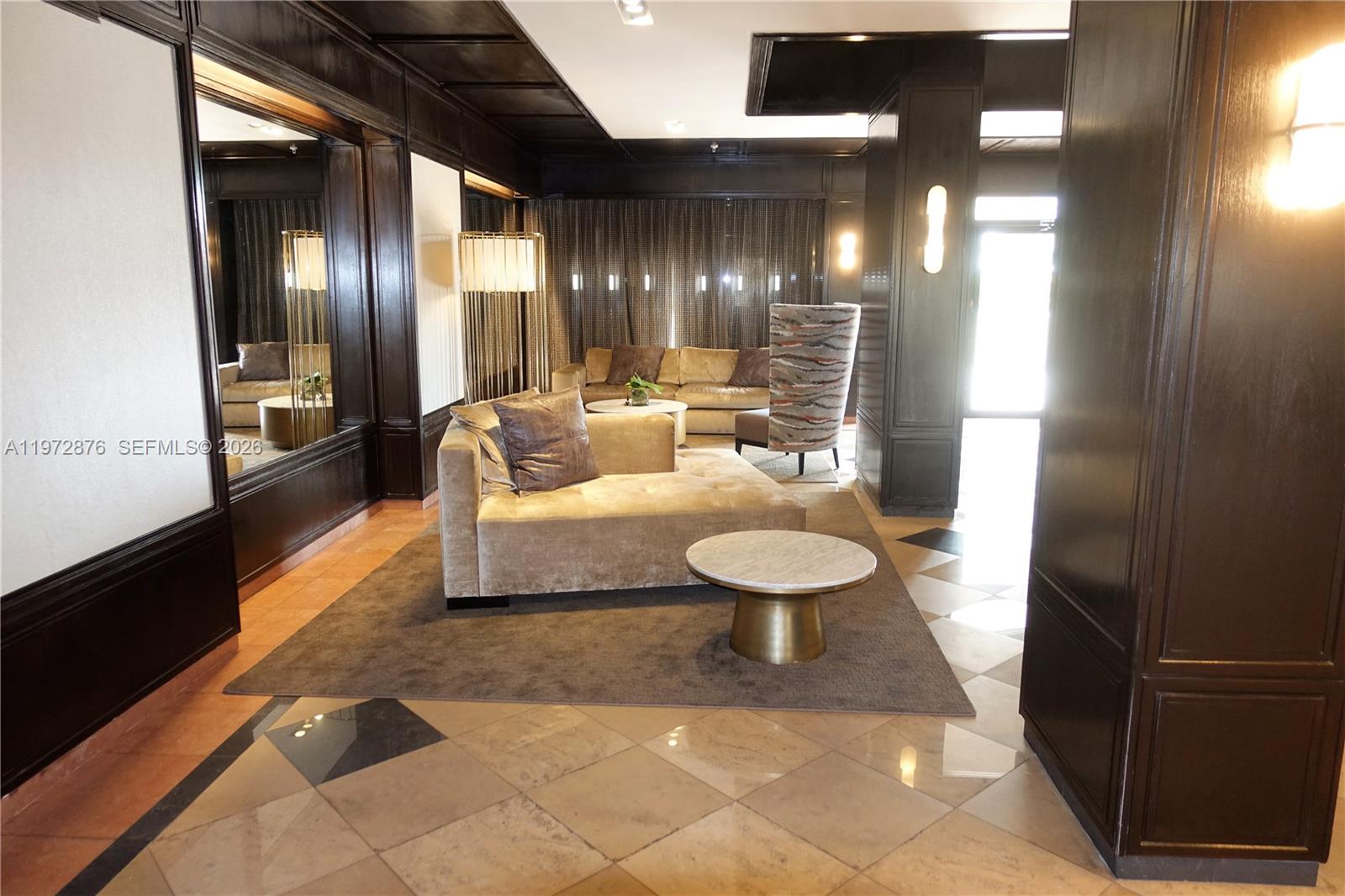 image Charter Club12