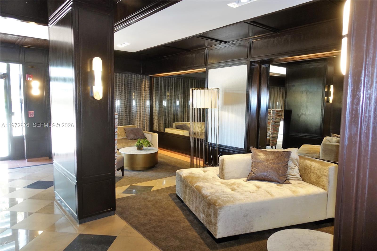 image Charter Club14