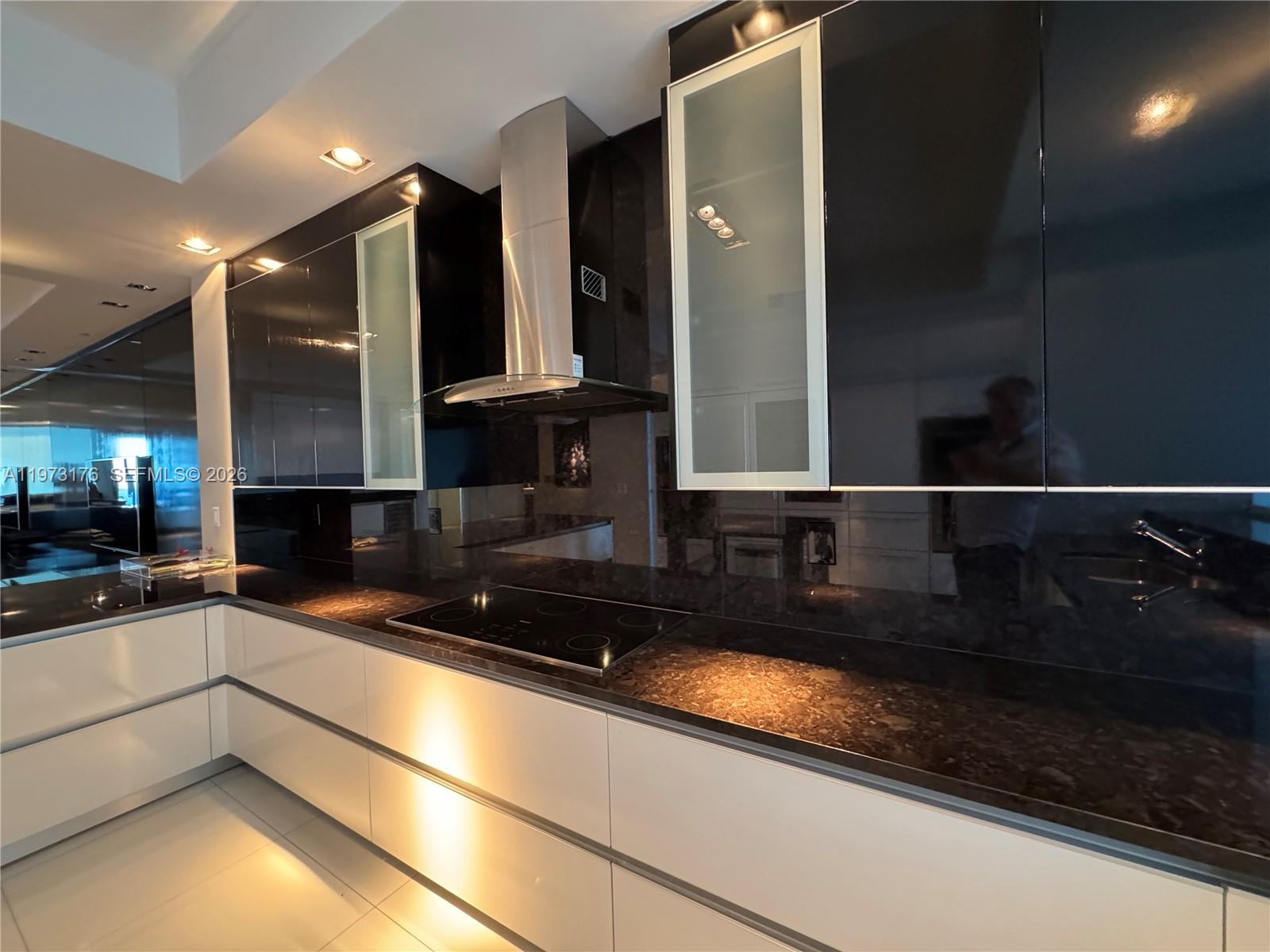 2711 S Ocean Dr #3404 Hollywood, FL 33019