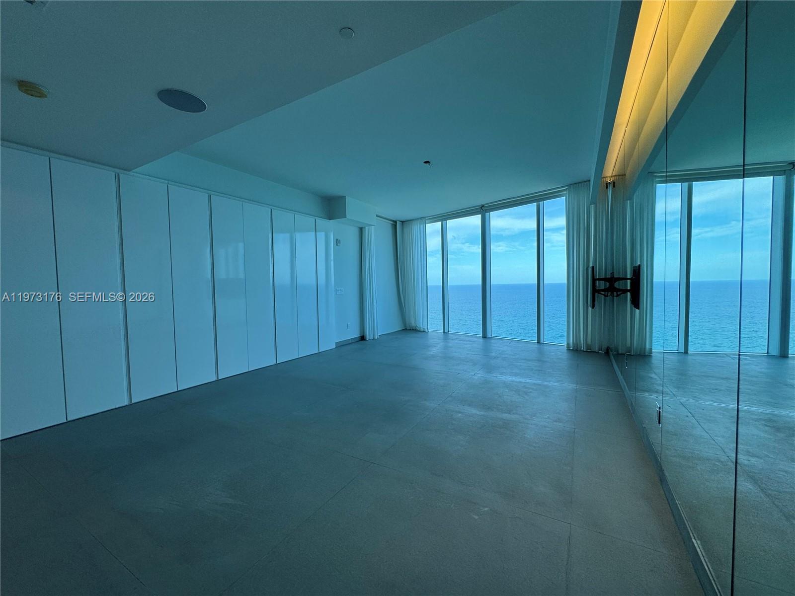 2711 S Ocean Dr #3404 Hollywood, FL 33019