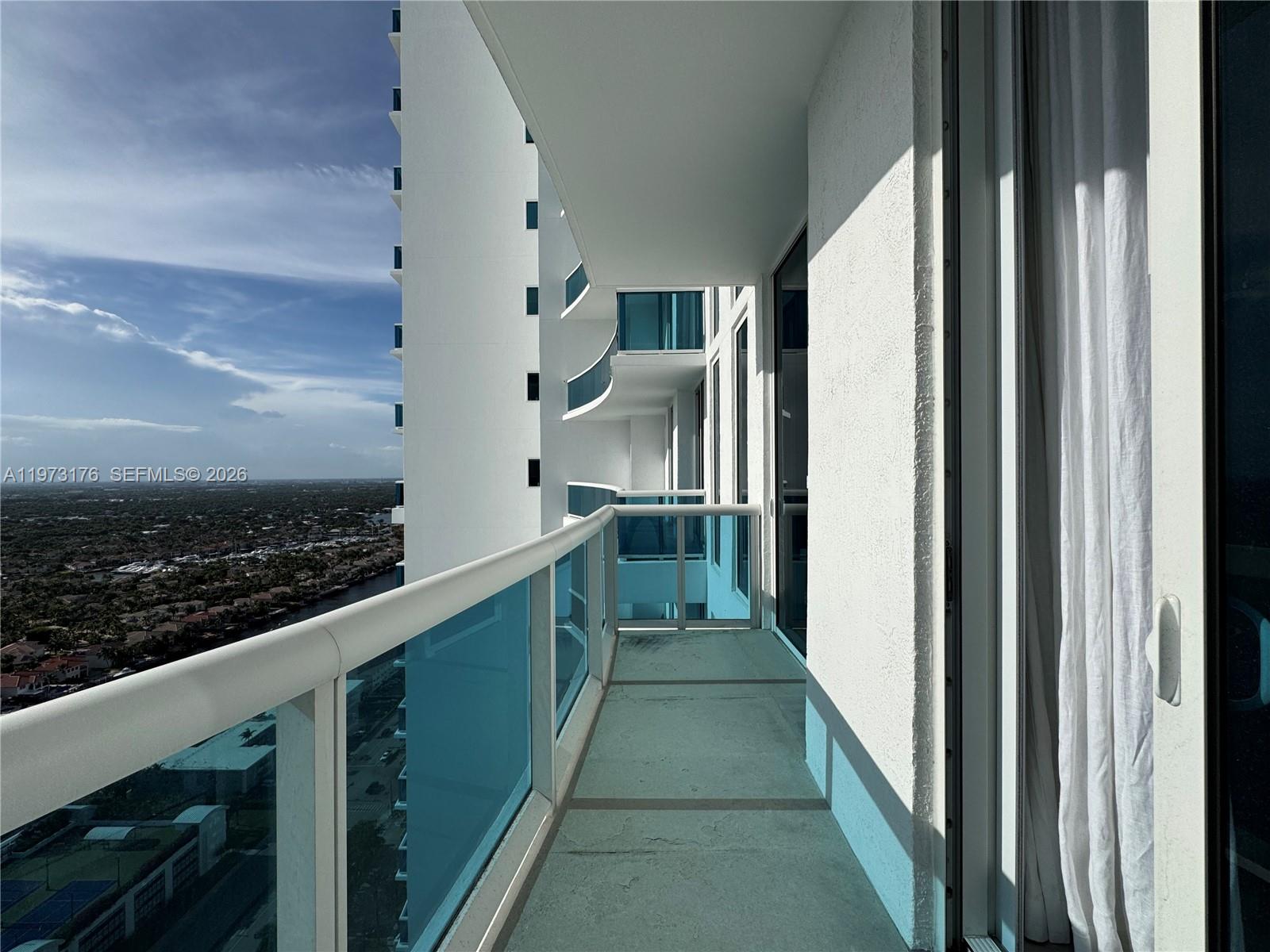 2711 S Ocean Dr #3404 Hollywood, FL 33019