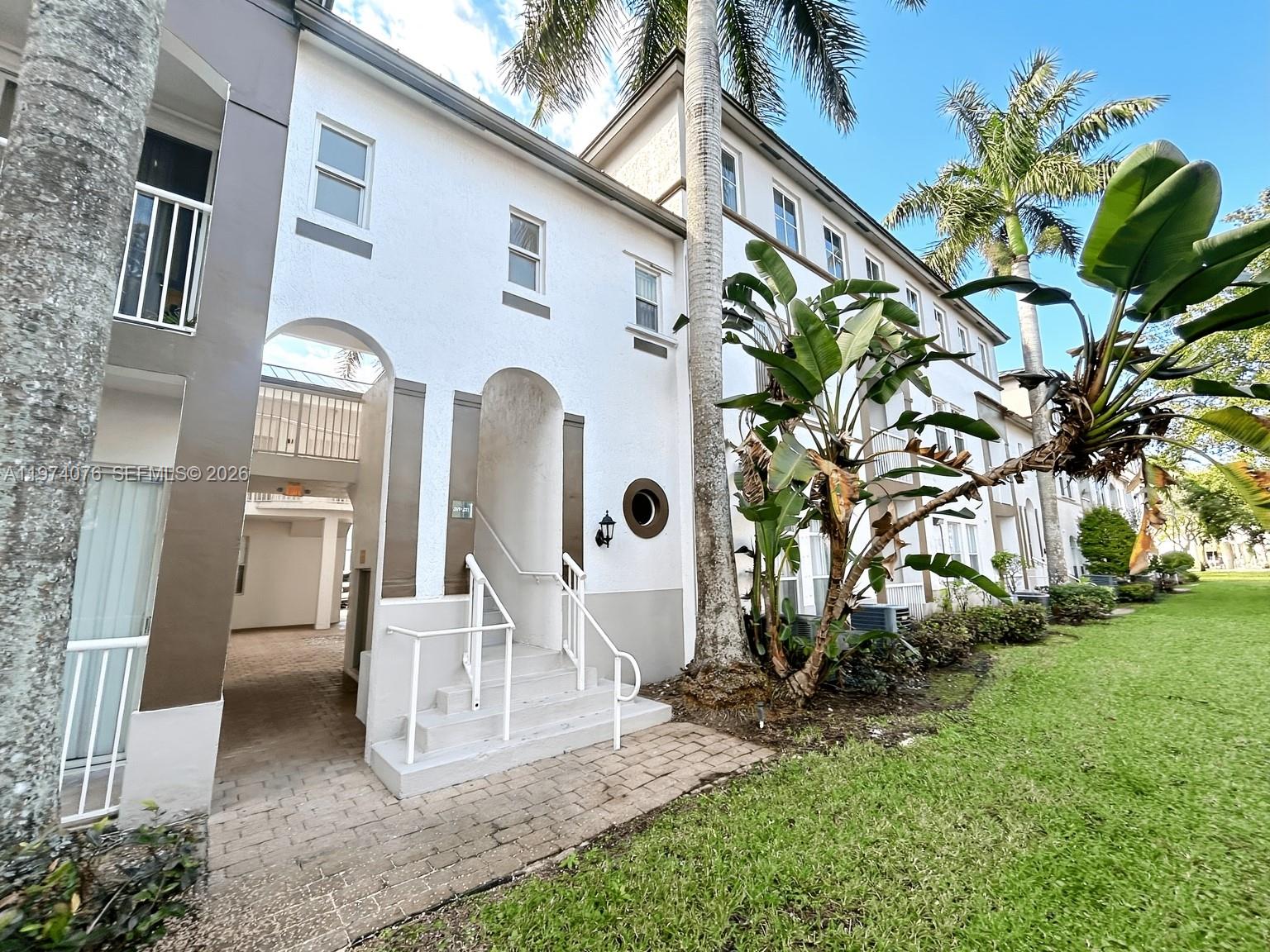 4351 SW 160th Ave #209