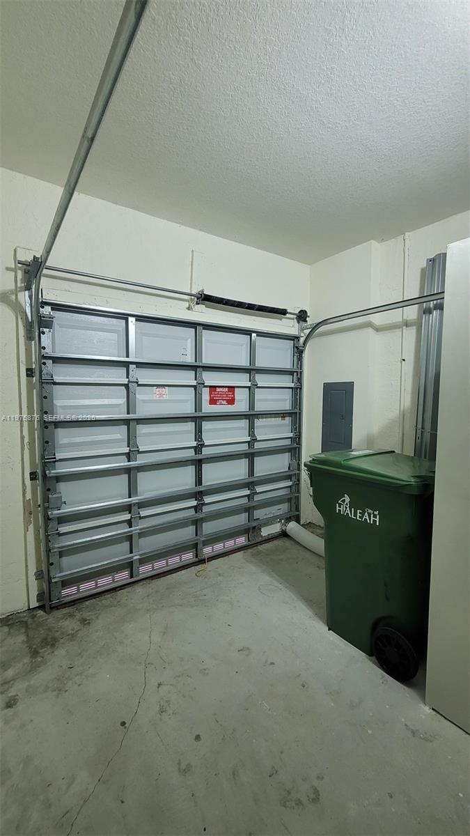 10219 W 32nd Ln Hialeah, FL 33018