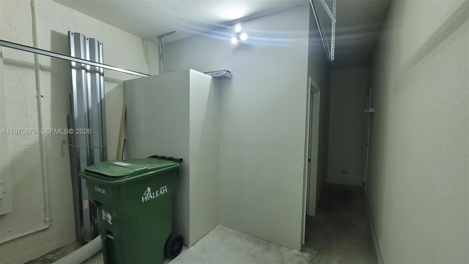 10219 W 32nd Ln Hialeah, FL 33018