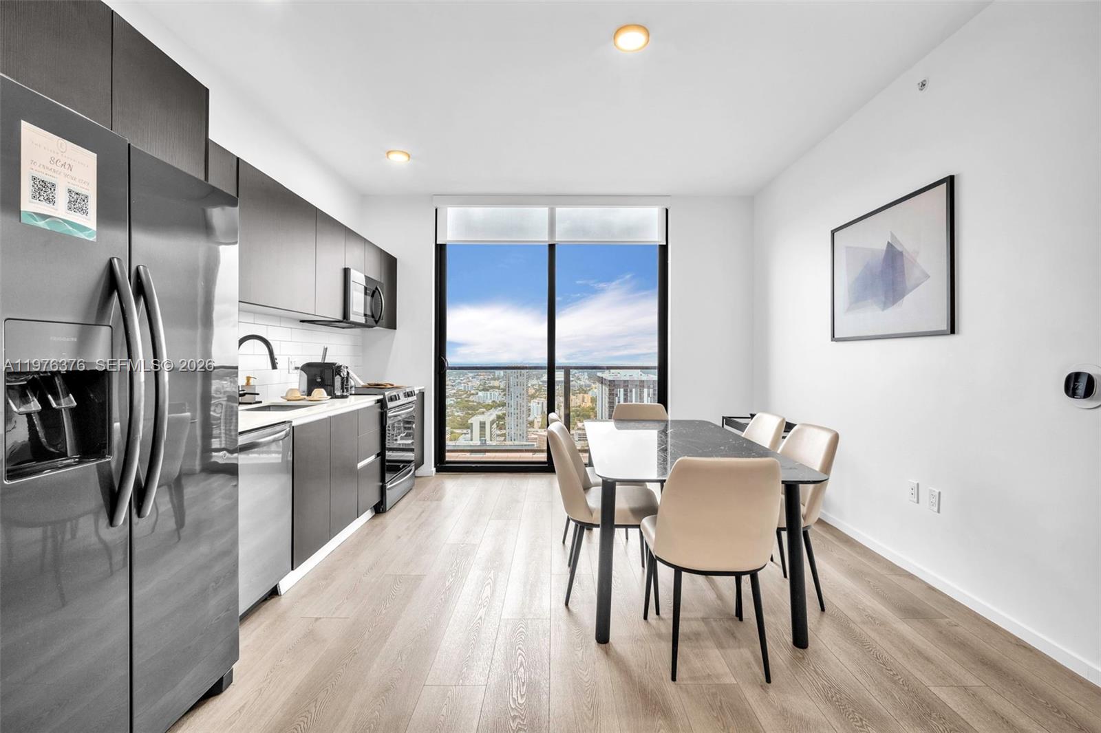 398 NE 5th St #PH 4701 Miami, FL 33132