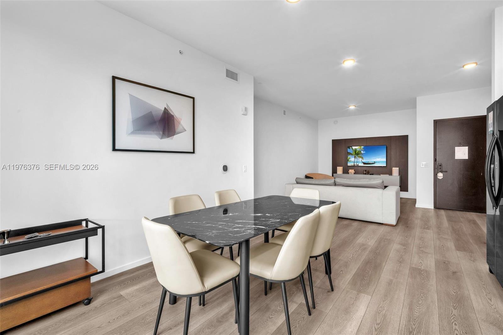 398 NE 5th St #PH 4701 Miami, FL 33132