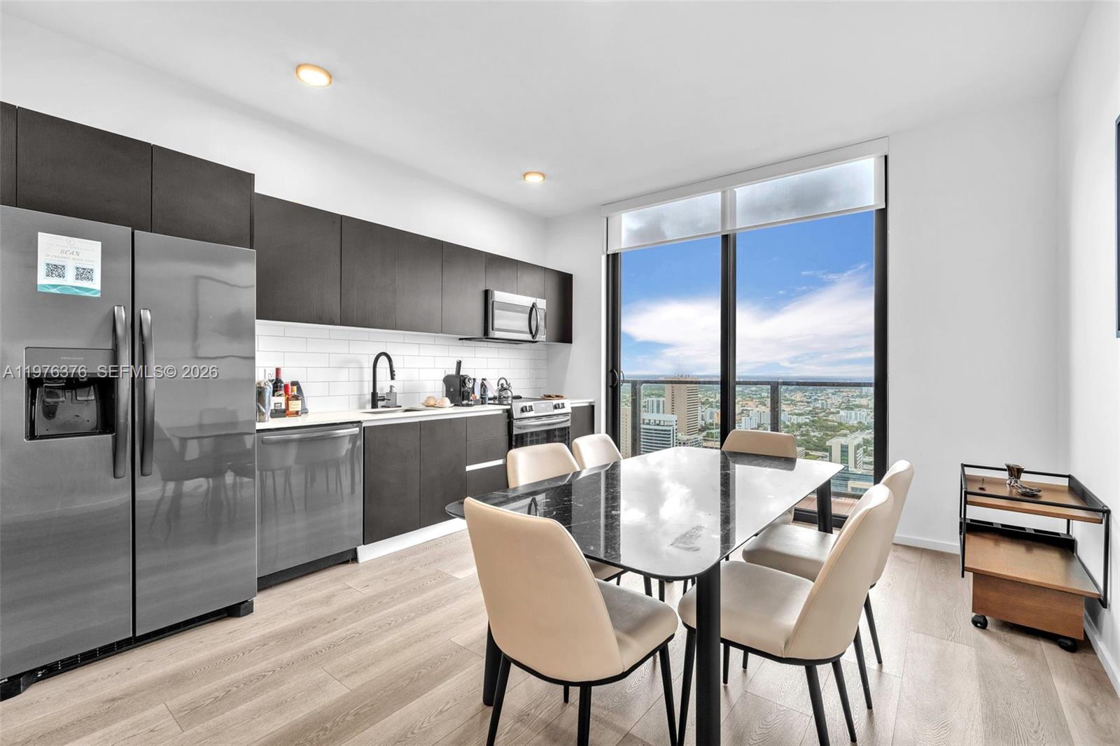 398 NE 5th St #PH 4701 Miami, FL 33132