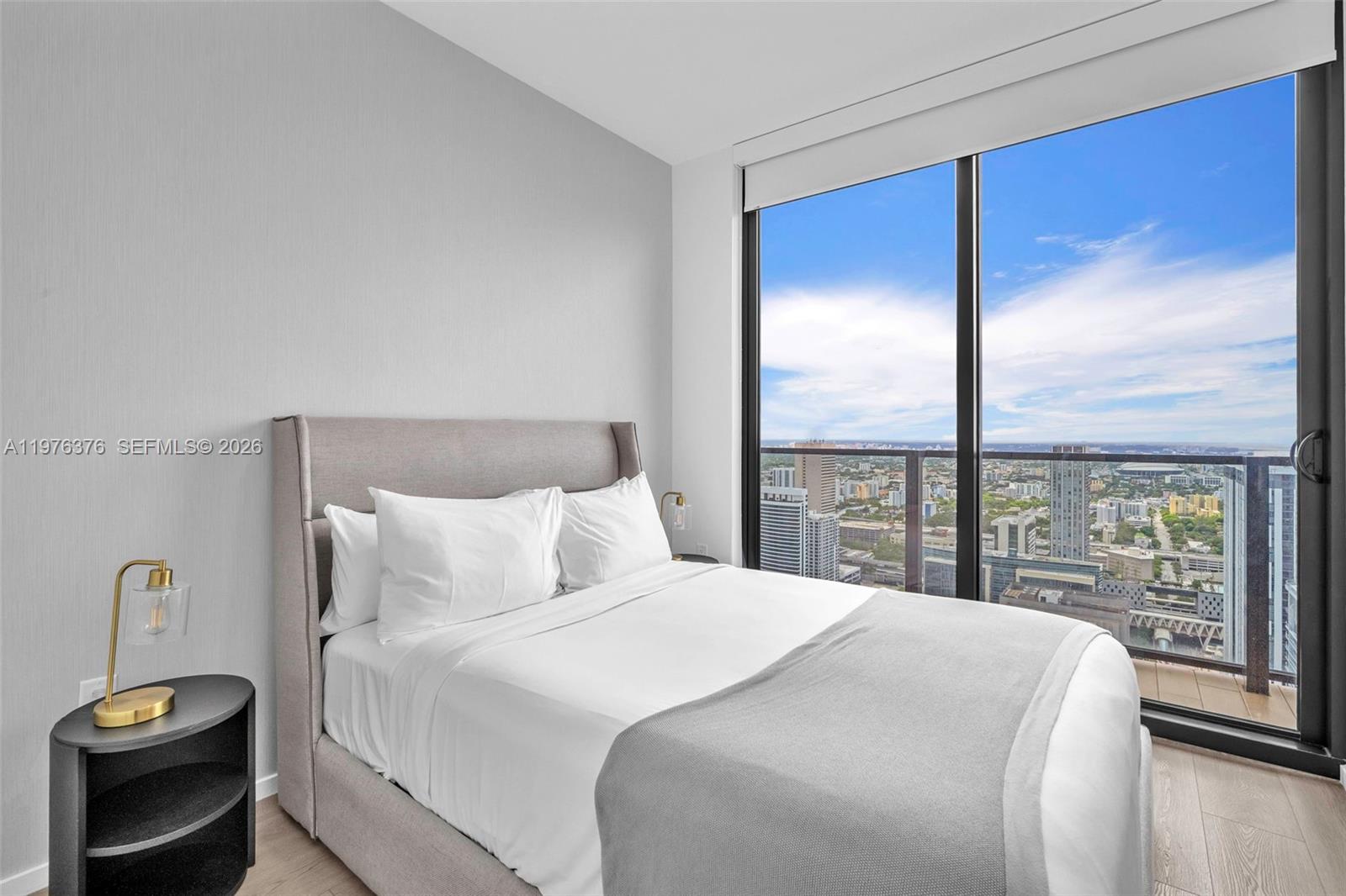 398 NE 5th St #PH 4701 Miami, FL 33132