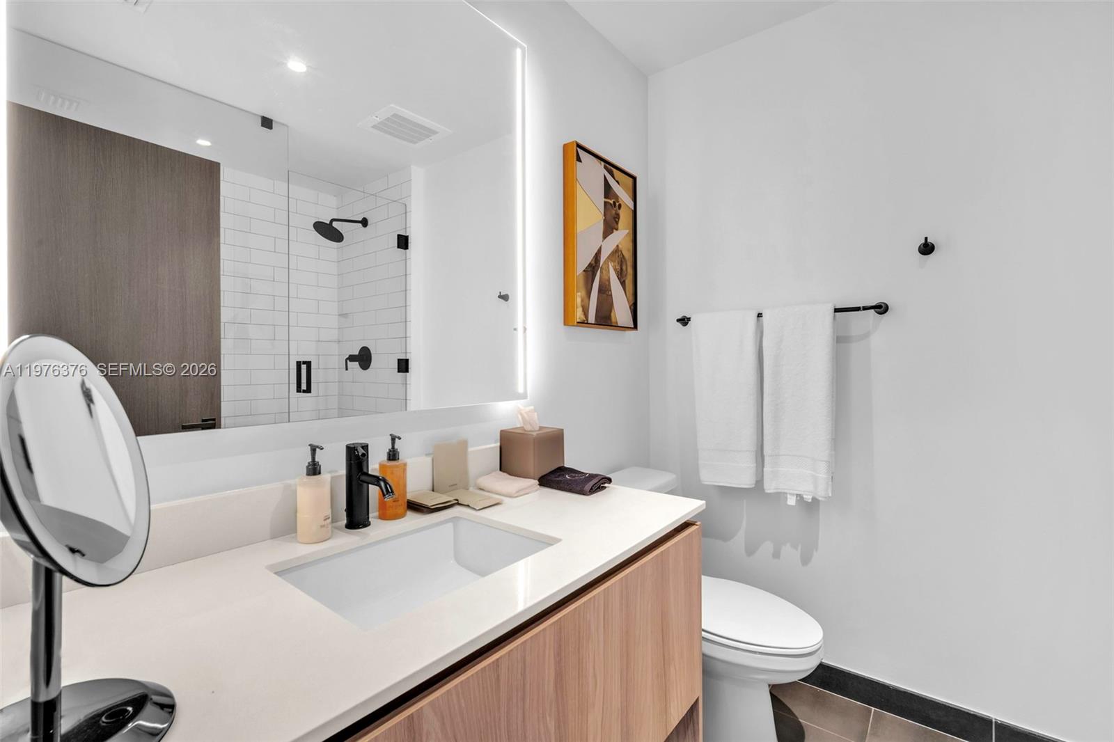 398 NE 5th St #PH 4701 Miami, FL 33132