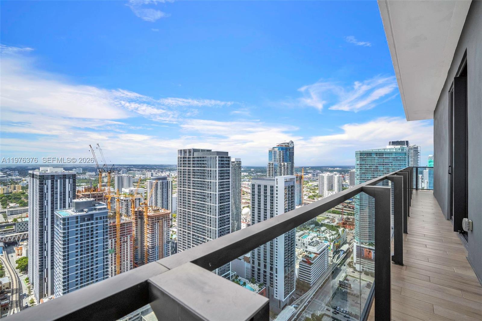 398 NE 5th St #PH 4701 Miami, FL 33132