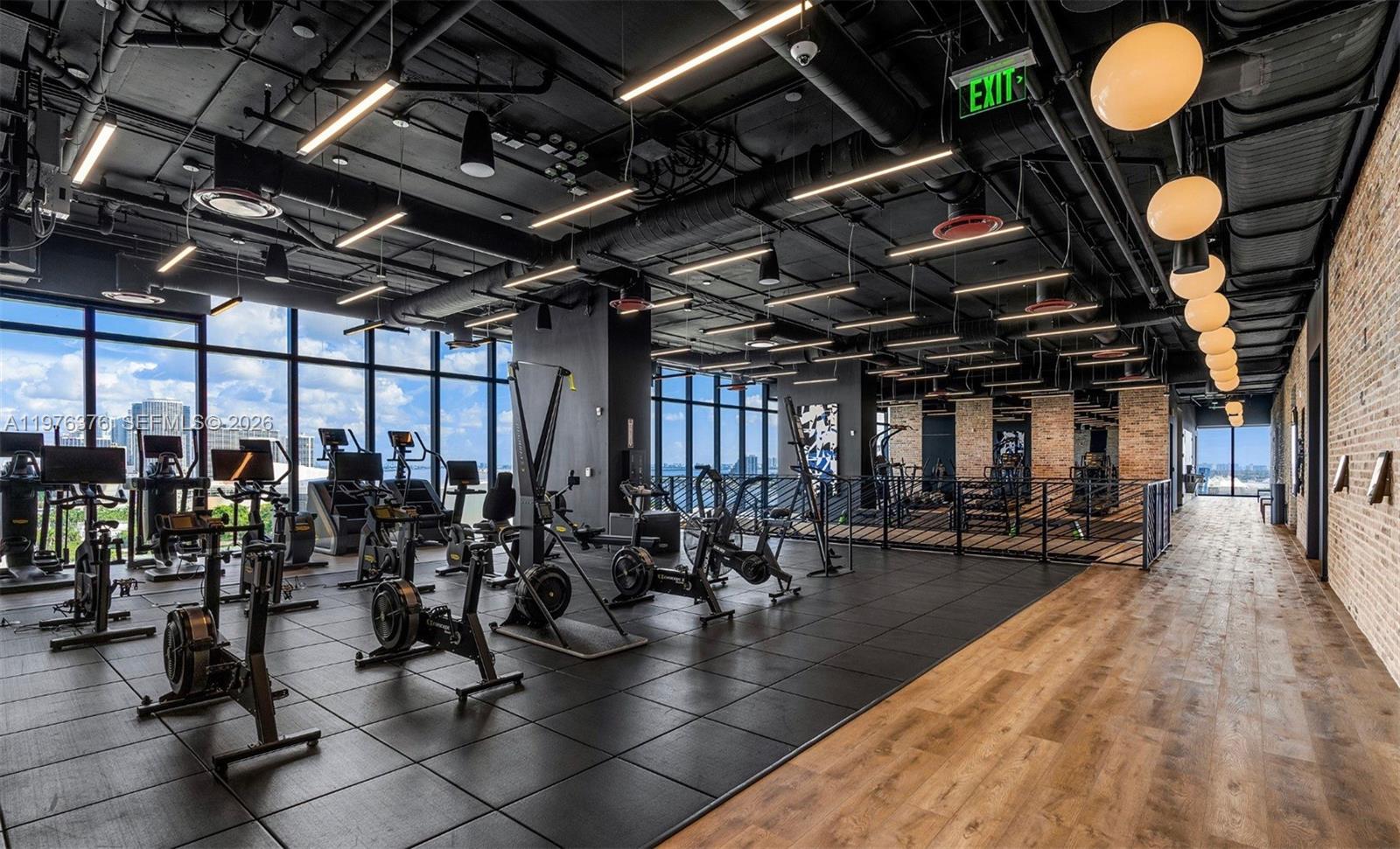 398 NE 5th St #PH 4701 Miami, FL 33132