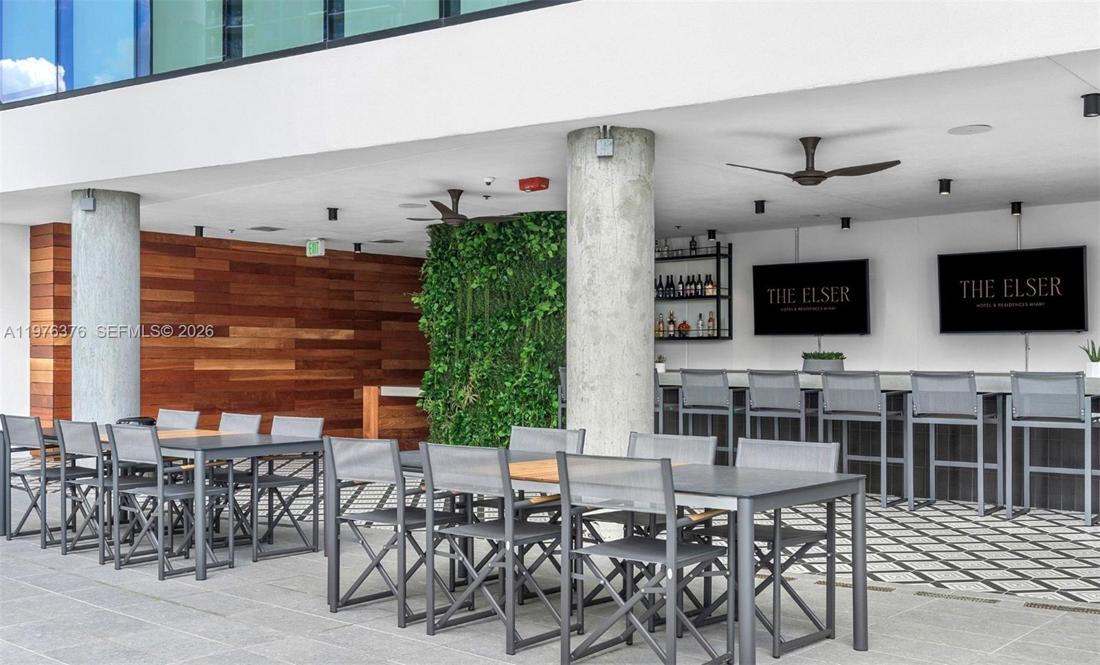 398 NE 5th St #PH 4701 Miami, FL 33132