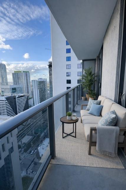 image Brickell Heights West18