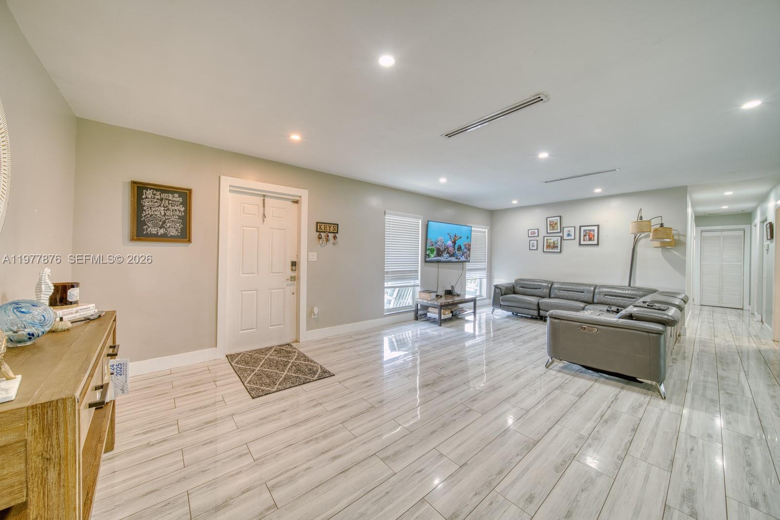 9104 SW 180th St Palmetto Bay, FL 33157