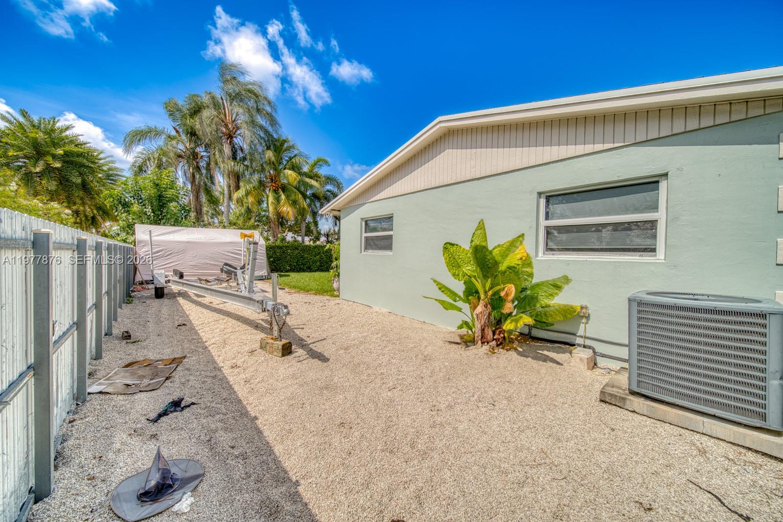 9104 SW 180th St Palmetto Bay, FL 33157