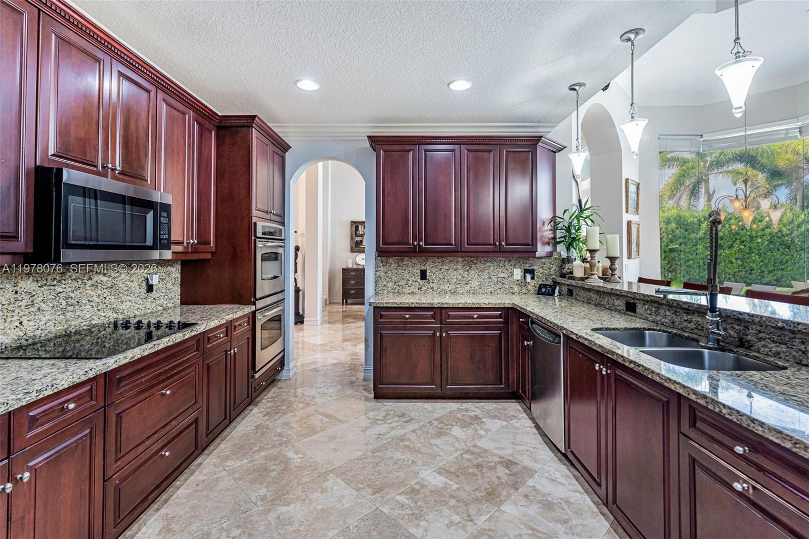 10221 Blue Palm St Plantation, FL 33324