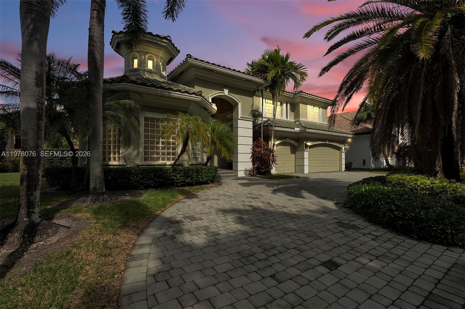 10221 Blue Palm St Plantation, FL 33324