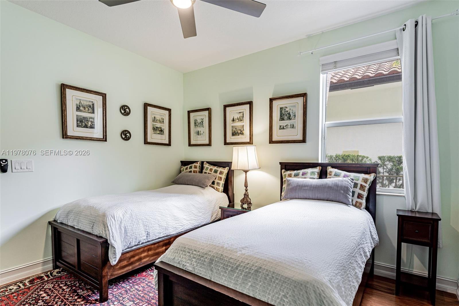 10221 Blue Palm St Plantation, FL 33324