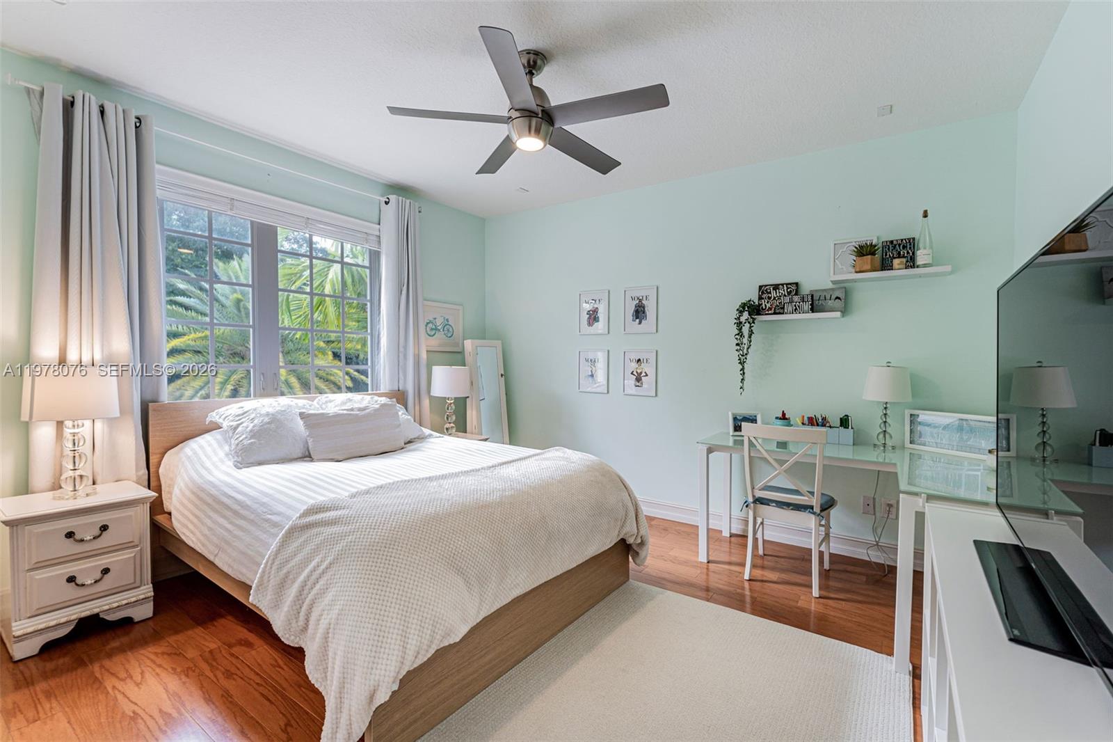 10221 Blue Palm St Plantation, FL 33324