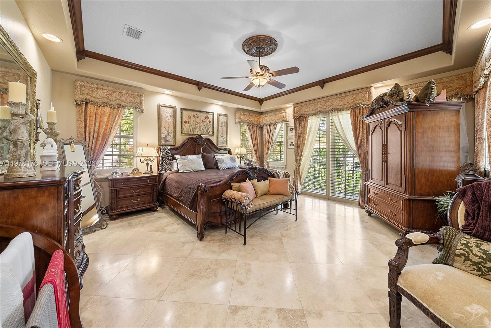 4501 N Bay Rd Miami Beach, FL 33140