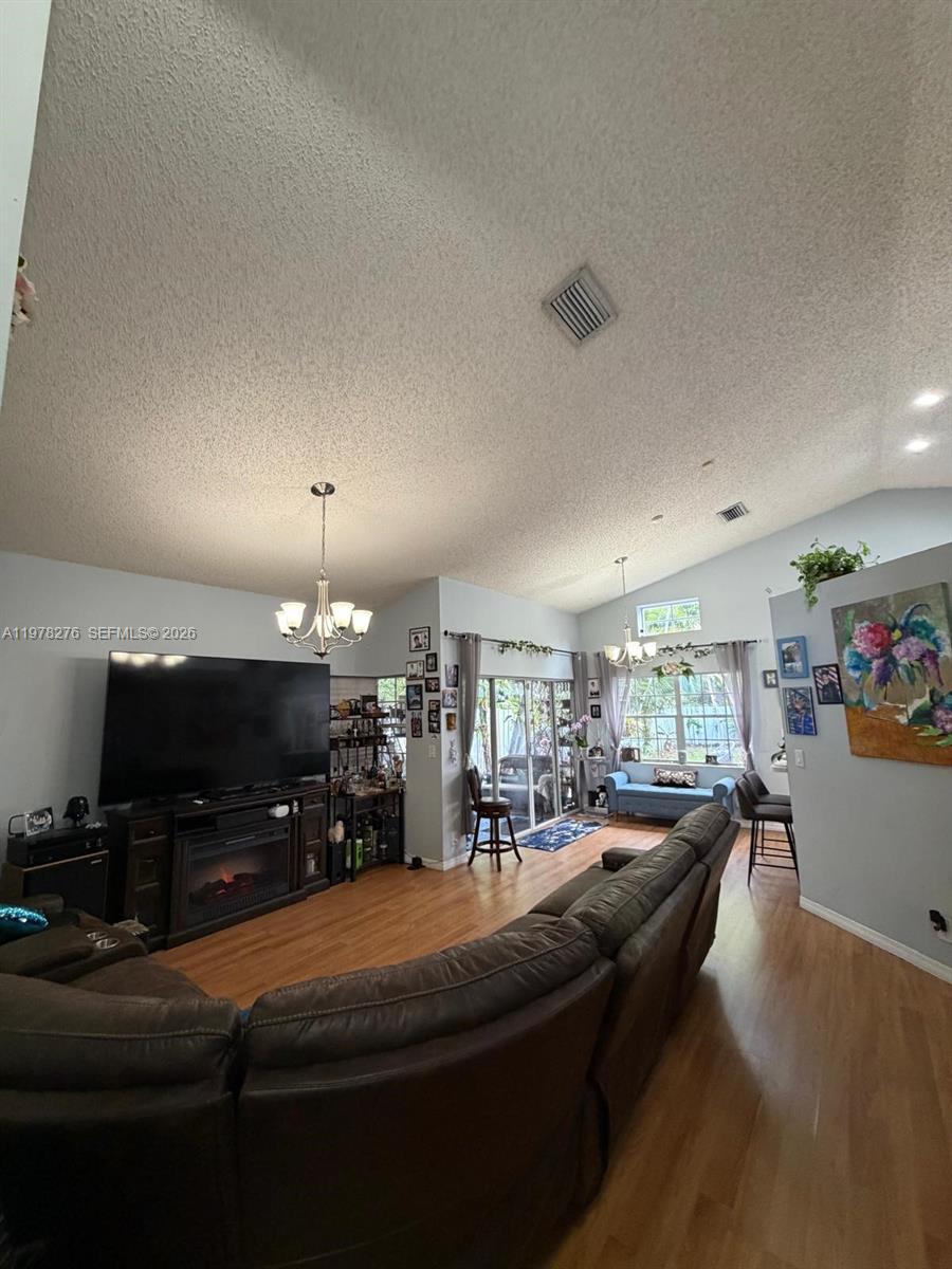 400 Somerset Way Weston, FL 33326