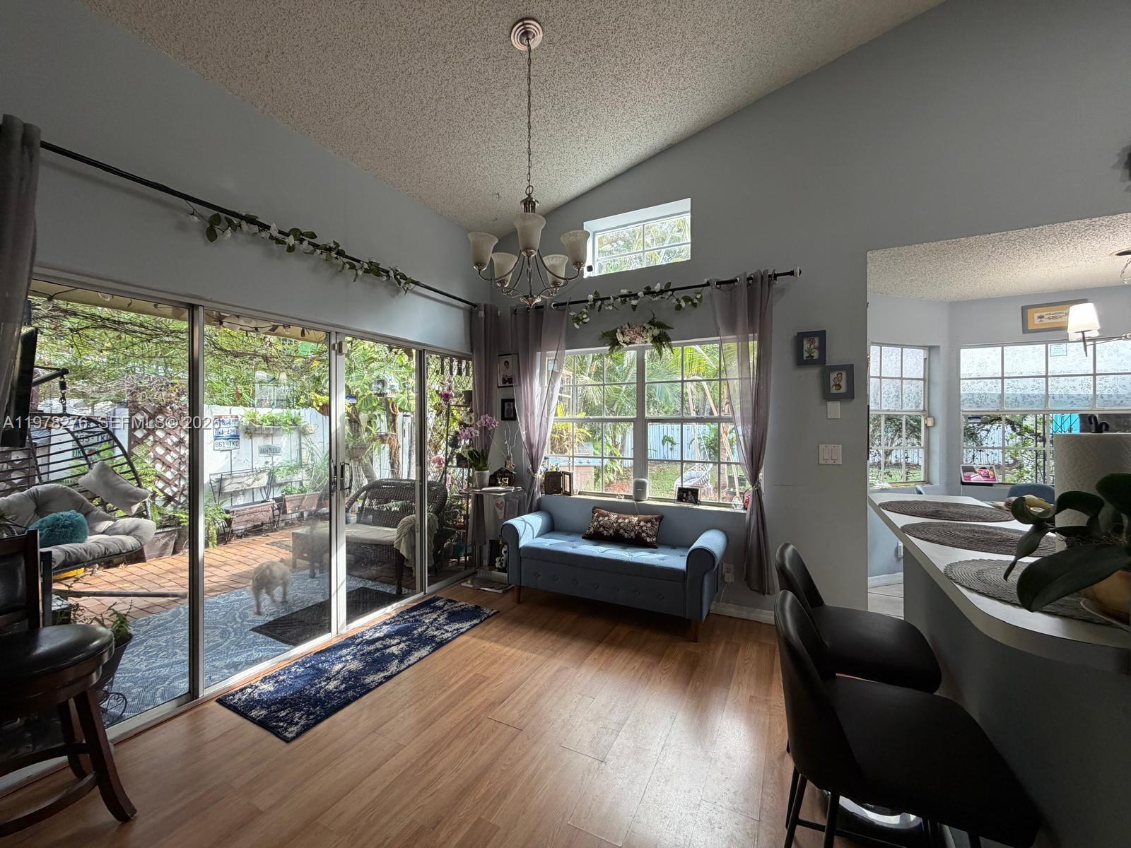 400 Somerset Way Weston, FL 33326