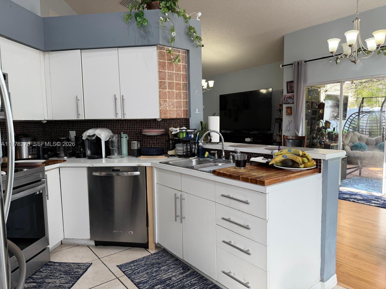 400 Somerset Way Weston, FL 33326