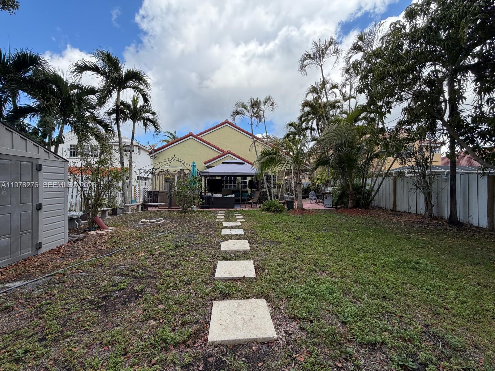 400 Somerset Way Weston, FL 33326