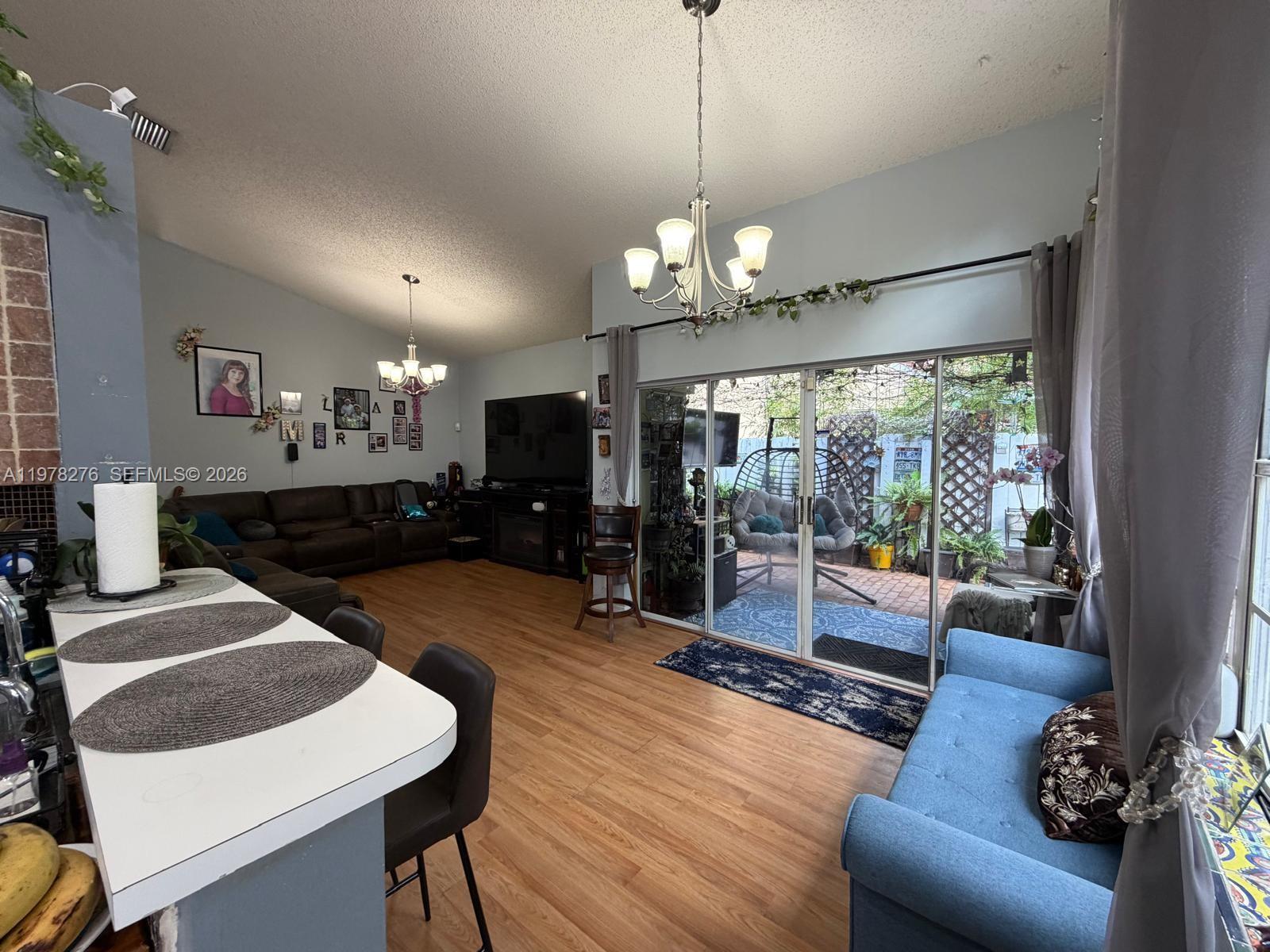 400 Somerset Way Weston, FL 33326