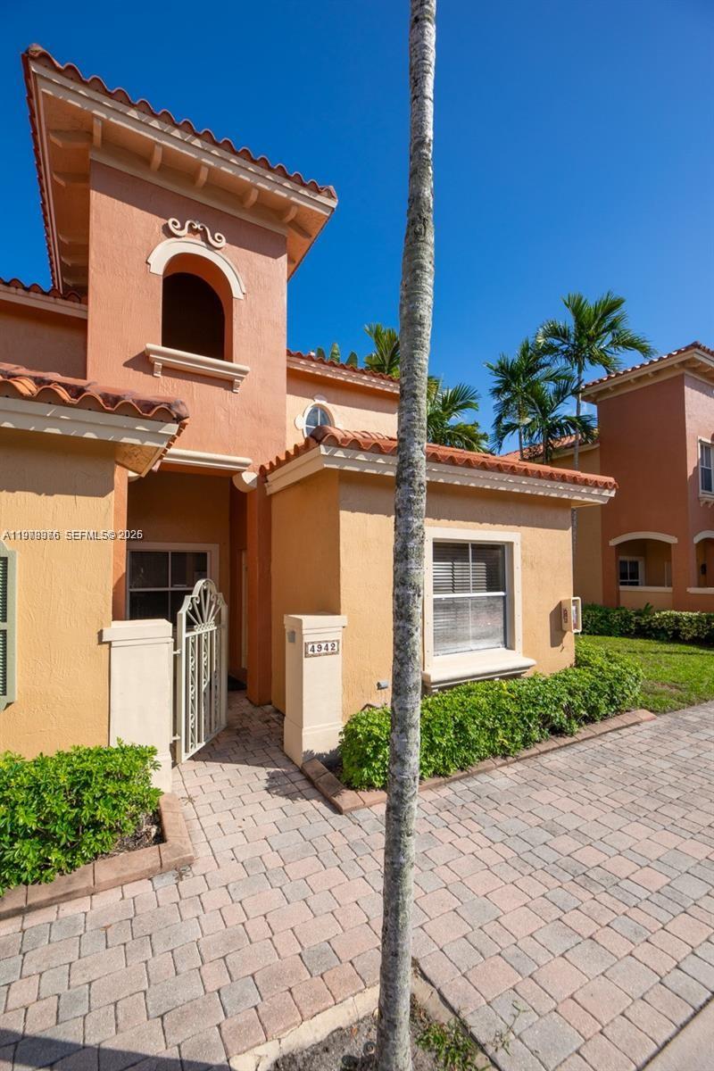 4942 Windward Way #1306 Dania Beach, FL 33312