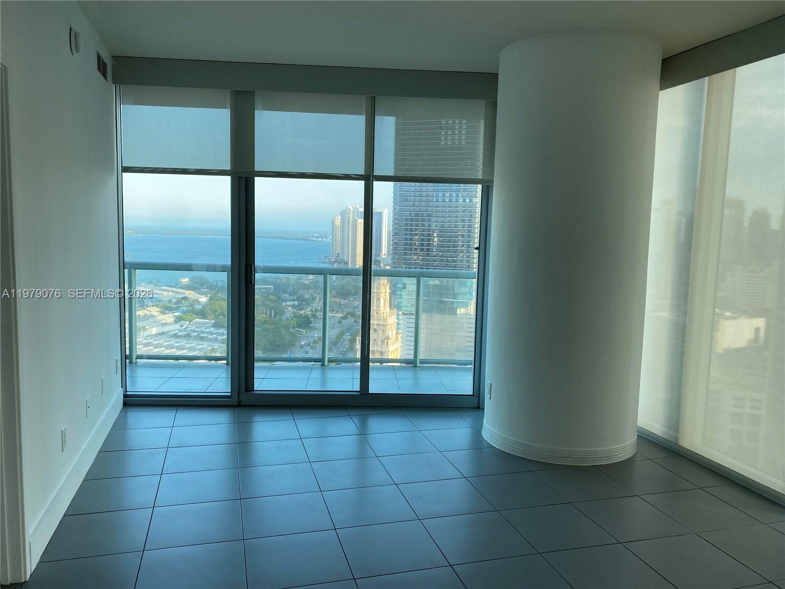 888 Biscayne Blvd #3001 Miami, FL 33132
