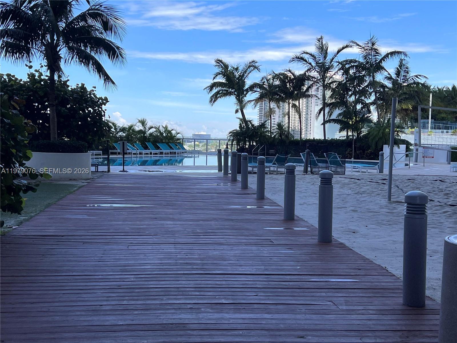 888 Biscayne Blvd #3001 Miami, FL 33132