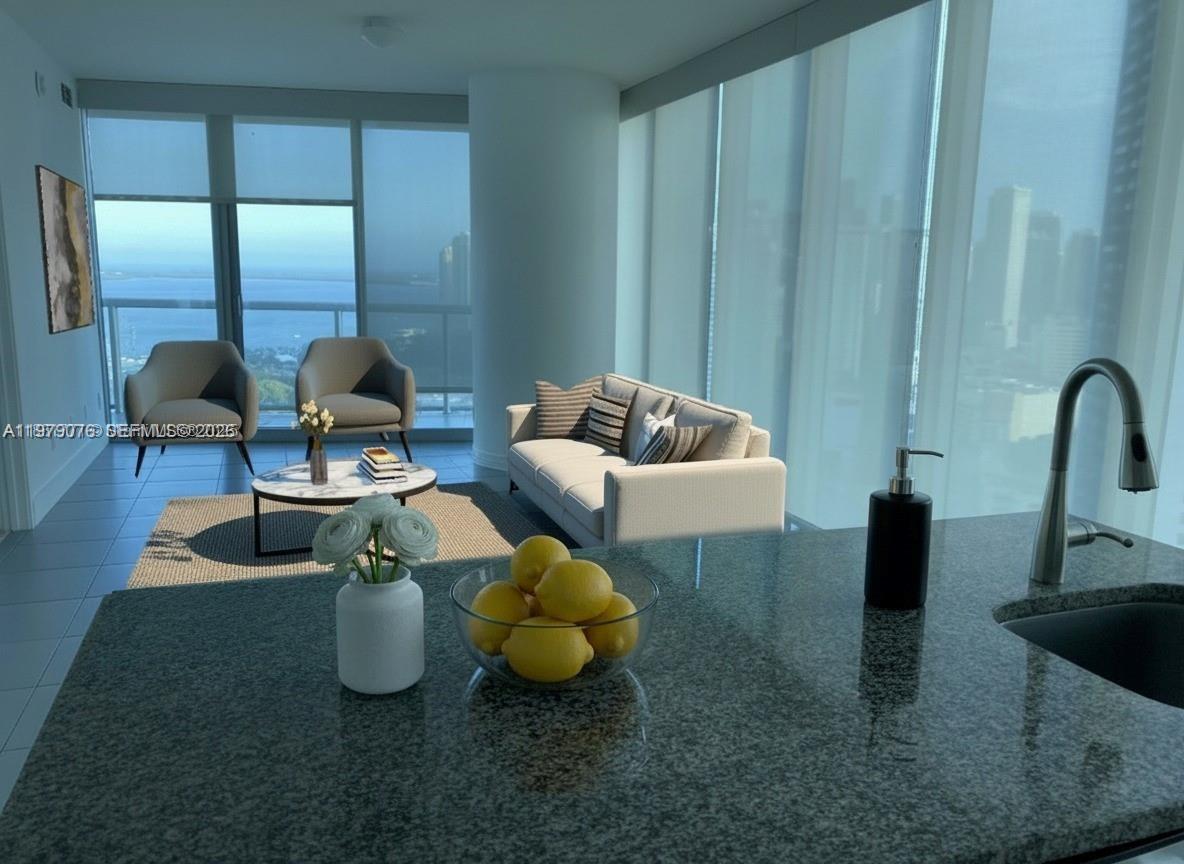 888 Biscayne Blvd #3001 Miami, FL 33132