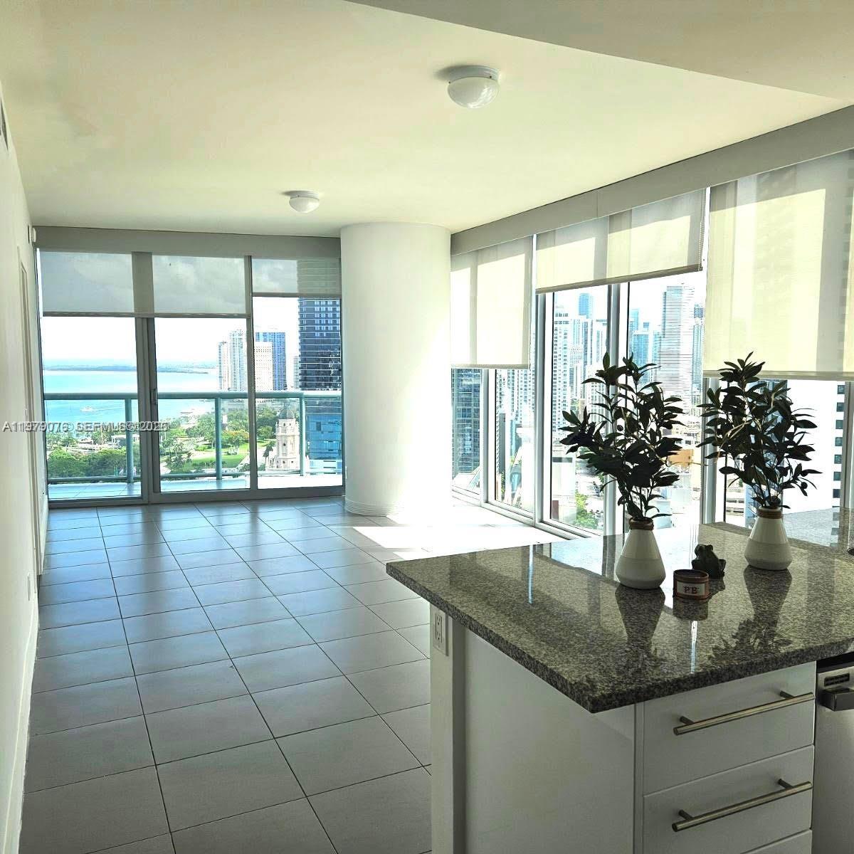 888 Biscayne Blvd #3001 Miami, FL 33132